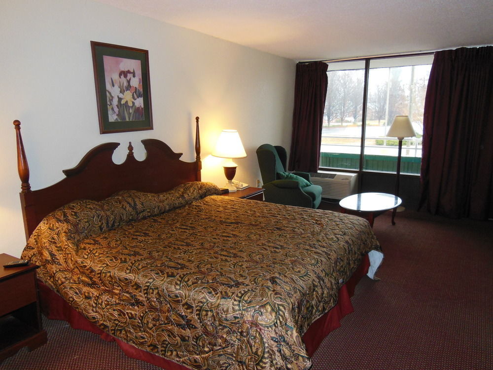 Quality - Danville East Hotel