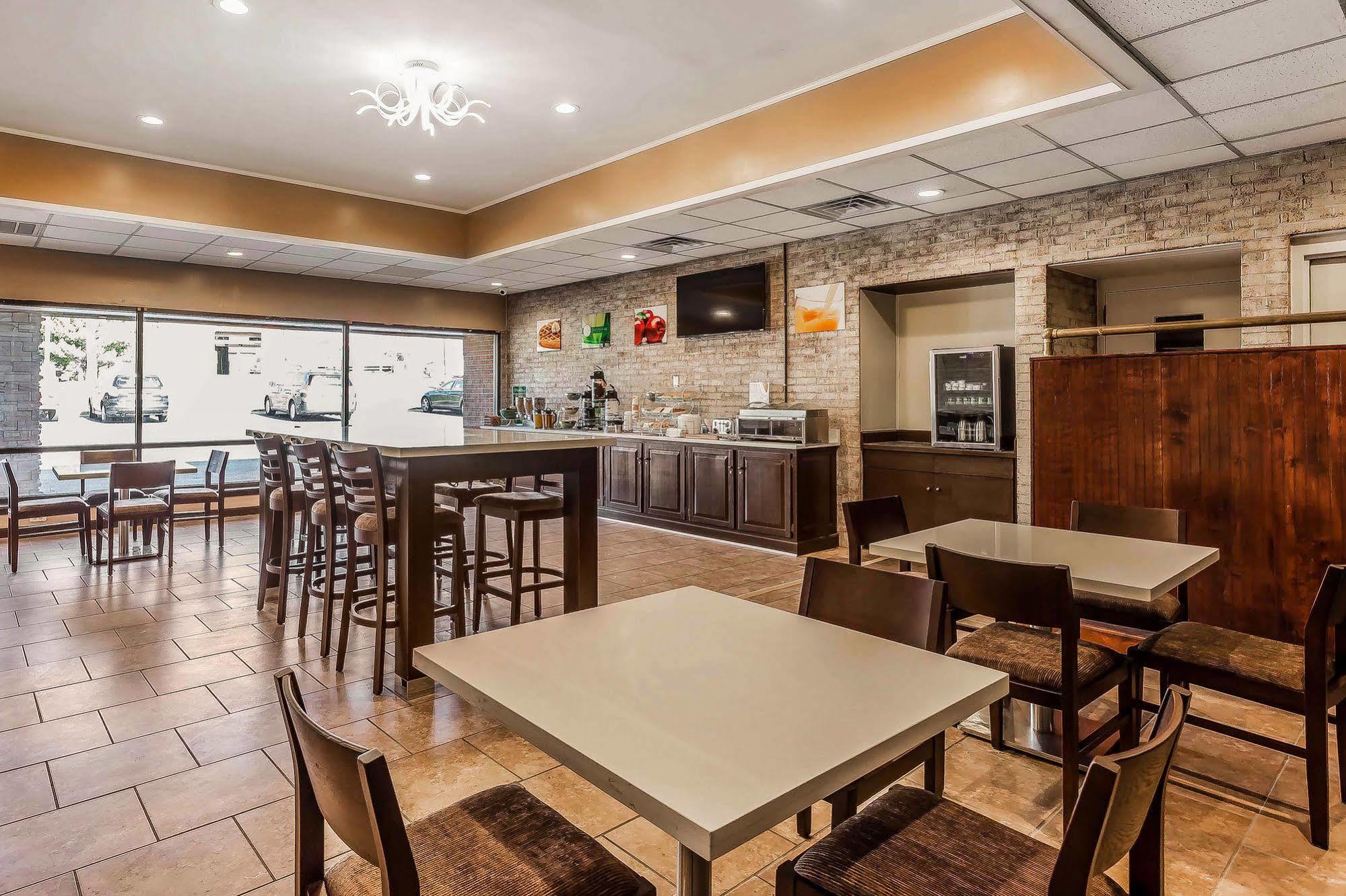 Quality - Danville East Hotel