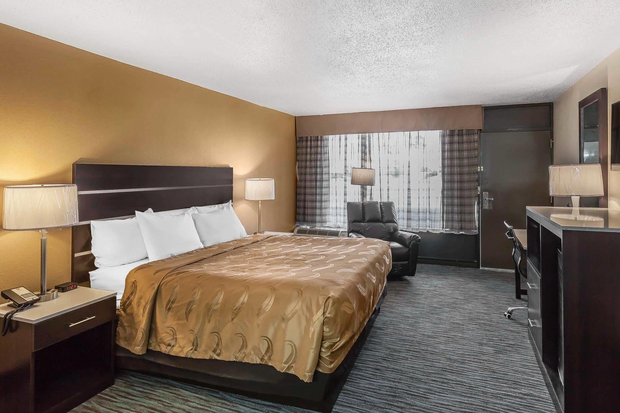 Quality - Danville East Hotel South Boston