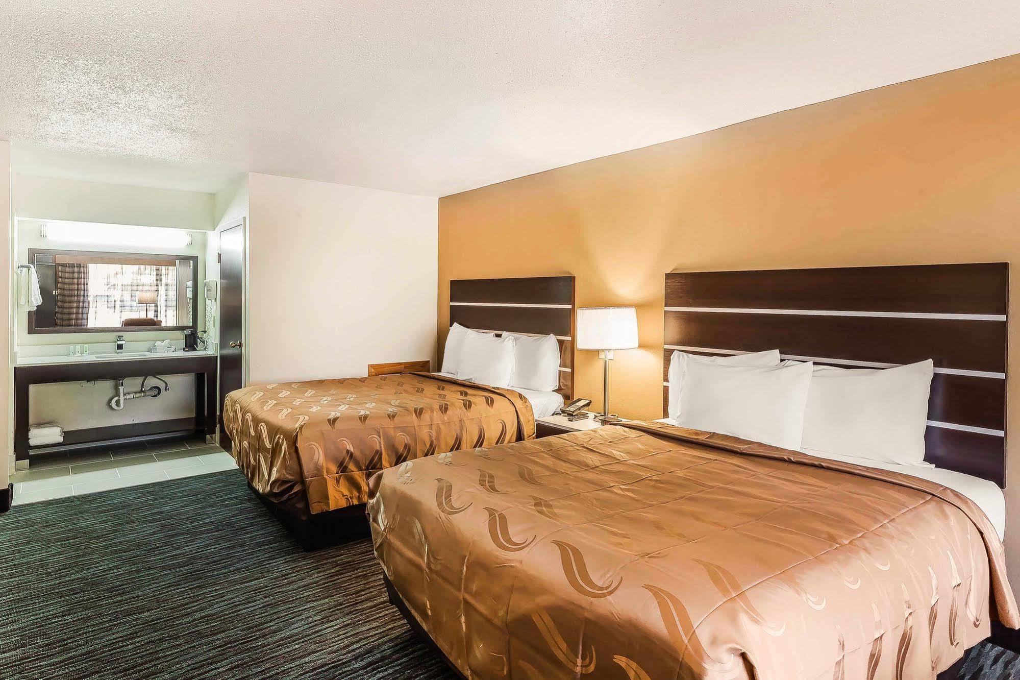 Quality - Danville East Hotel South Boston