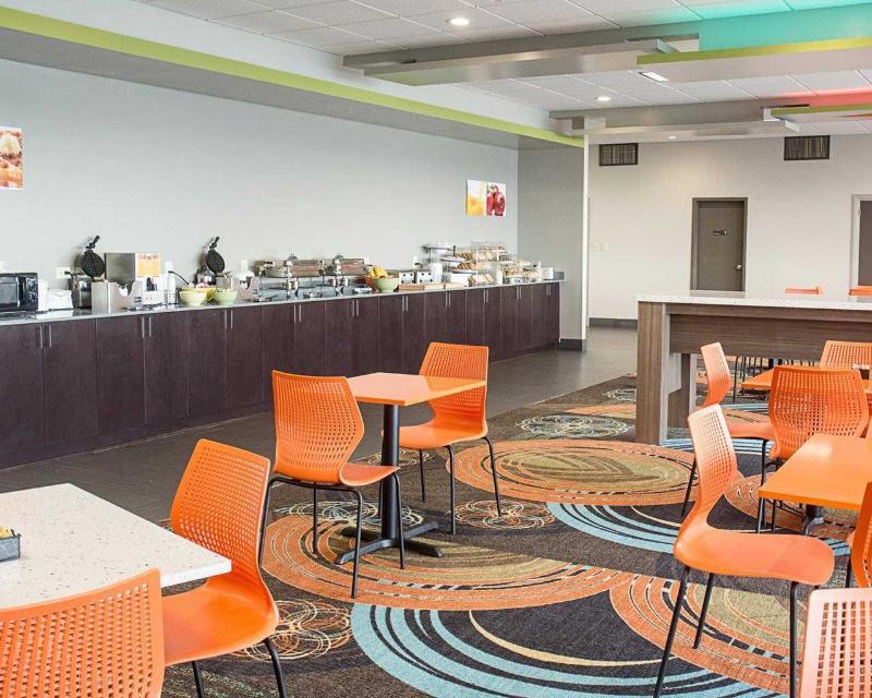 Quality - Danville East Hotel 2*